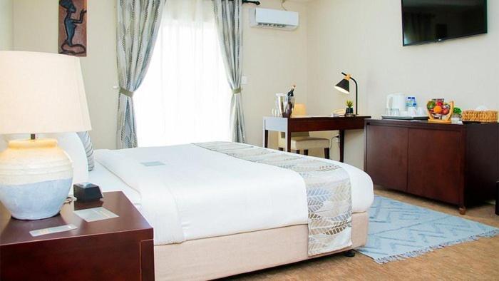 Royal Ambassador Hotel Harbel ภายนอก รูปภาพ